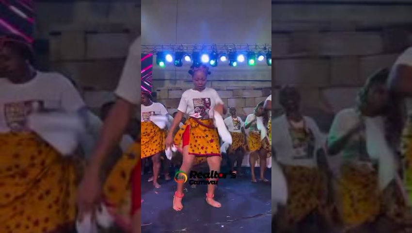 Dance onto the Lord/happiness is free